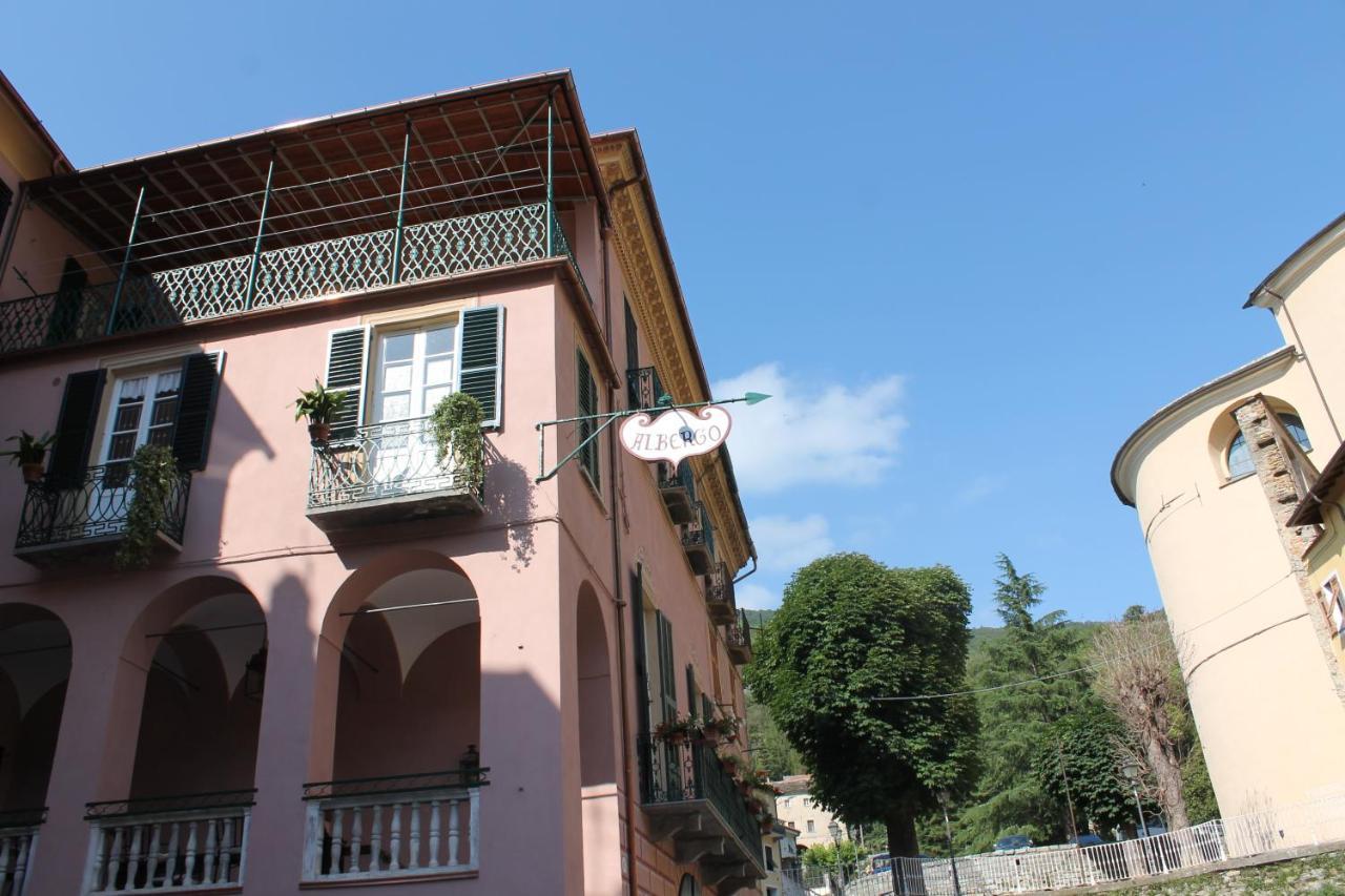 Albergo Dell'Angelo Pieve di Teco Экстерьер фото